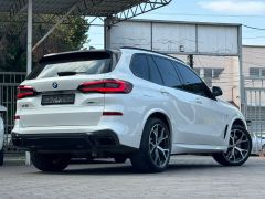 Photo of the vehicle BMW X5