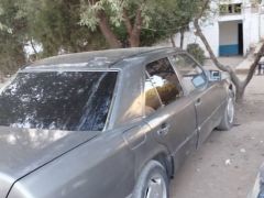 Сүрөт унаа Mercedes-Benz W124