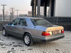 Сүрөт унаа Mercedes-Benz W124