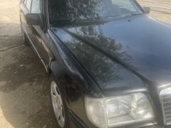 Photo of the vehicle Mercedes-Benz W124