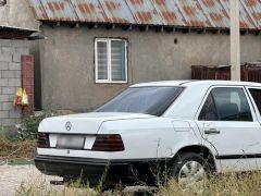 Сүрөт унаа Mercedes-Benz W124