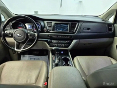 Photo of the vehicle Kia Carnival