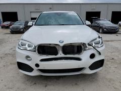 Photo of the vehicle BMW X5