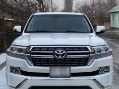 Photo of the vehicle Toyota Land Cruiser