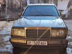 Фото авто Mercedes-Benz W124