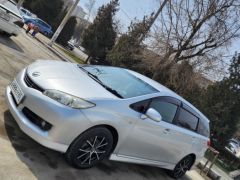 Сүрөт унаа Toyota Wish