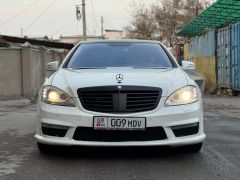 Сүрөт унаа Mercedes-Benz R-Класс