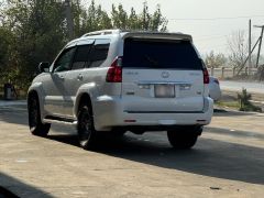 Photo of the vehicle Lexus GX