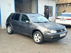 Photo of the vehicle Volkswagen Golf