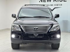 Photo of the vehicle Lexus LX