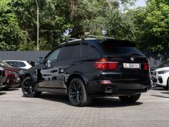 Photo of the vehicle BMW X5