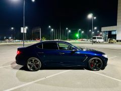 Photo of the vehicle Genesis G70