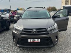 Photo of the vehicle Toyota Highlander