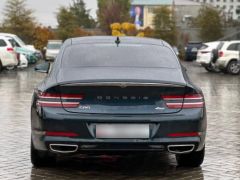 Photo of the vehicle Genesis G80