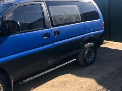 Сүрөт унаа Mitsubishi Delica