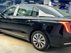 Фото авто Hongqi E-QM5