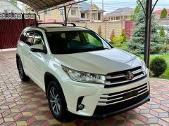 Photo of the vehicle Toyota Highlander