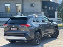 Сүрөт унаа Toyota RAV4