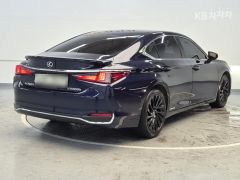 Сүрөт унаа Lexus ES