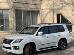 Photo of the vehicle Lexus LX