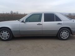 Фото авто Mercedes-Benz W124