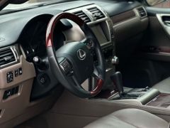 Photo of the vehicle Lexus GX