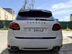 Photo of the vehicle Porsche Cayenne