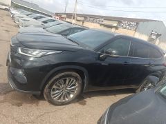 Photo of the vehicle Toyota Highlander