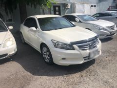 Сүрөт унаа Honda Inspire