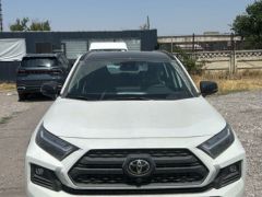 Сүрөт унаа Toyota RAV4