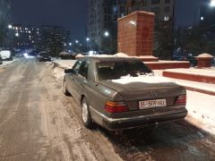 Photo of the vehicle Mercedes-Benz W124