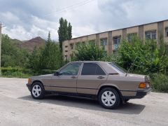 Photo of the vehicle Mercedes-Benz 190 (W201)