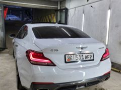 Photo of the vehicle Genesis G70