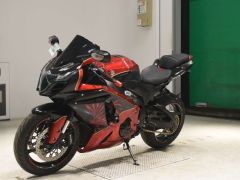 Photo of the vehicle Suzuki GSX-R 1000