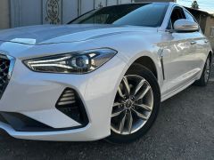 Photo of the vehicle Genesis G70