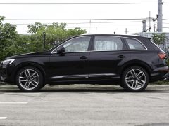 Фото авто Audi Q7