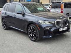 Photo of the vehicle BMW X7