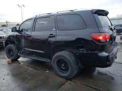 Photo of the vehicle Toyota Sequoia