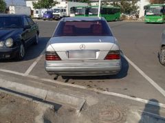 Сүрөт унаа Mercedes-Benz W124