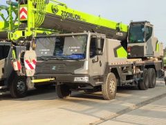 Photo of the vehicle Zoomlion QY30V