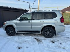 Photo of the vehicle Lexus GX