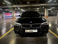 Photo of the vehicle BMW 5 Series