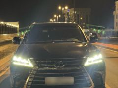 Сүрөт унаа Lexus LX