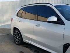 Photo of the vehicle BMW X5