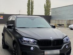 Photo of the vehicle BMW X5