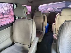 Сүрөт унаа Kia Carnival