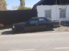 Photo of the vehicle Mercedes-Benz W124