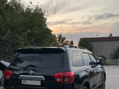 Фото авто Toyota Sequoia