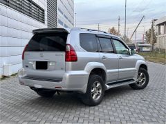 Photo of the vehicle Lexus GX