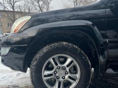 Photo of the vehicle Lexus GX